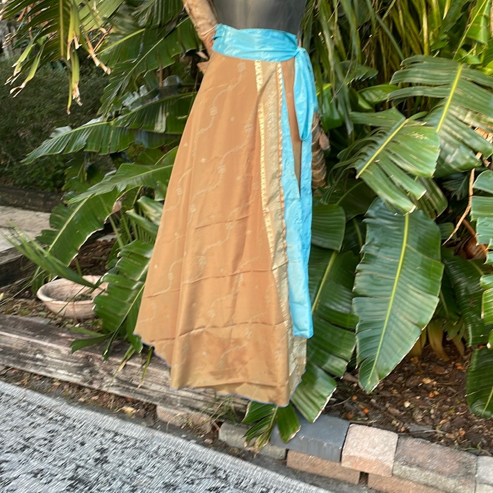 Wrap reversible border, print satin sari skirt